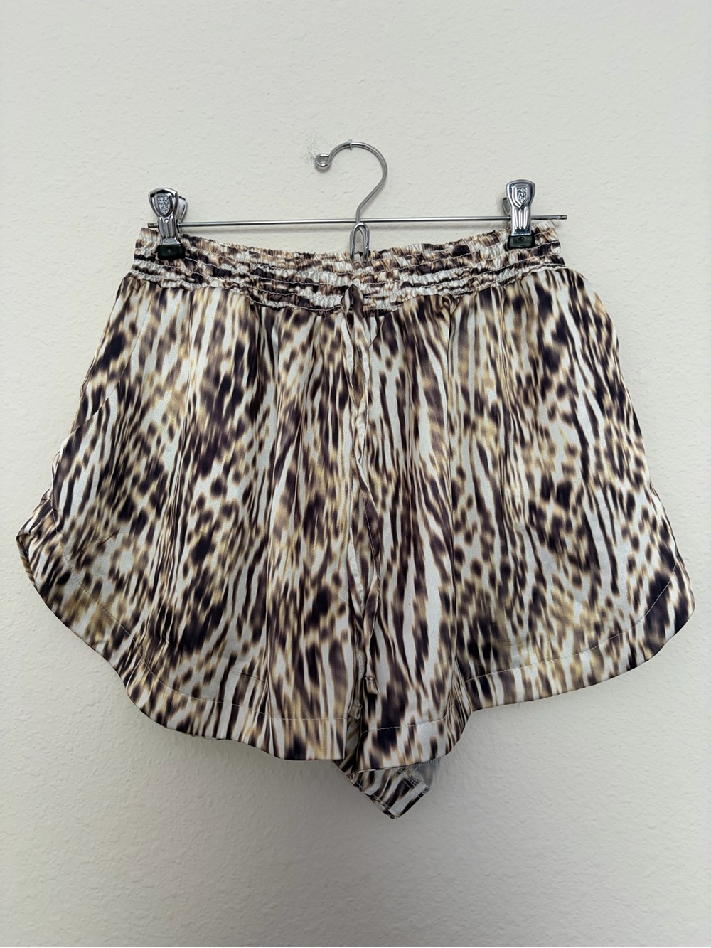 ASOS Design Women’s 8 Flowy Animal Print Elastic Waist Shorts - Brown and White